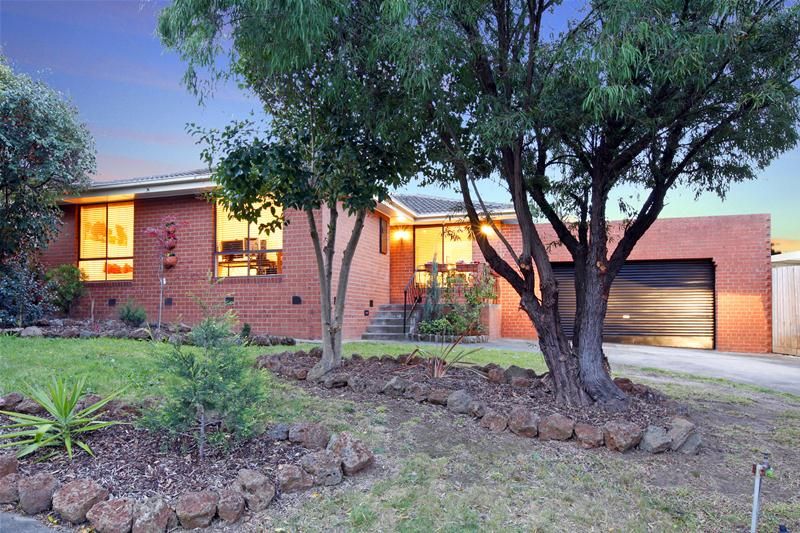 4 Virginia Crescent, BUNDOORA, VIC 3083