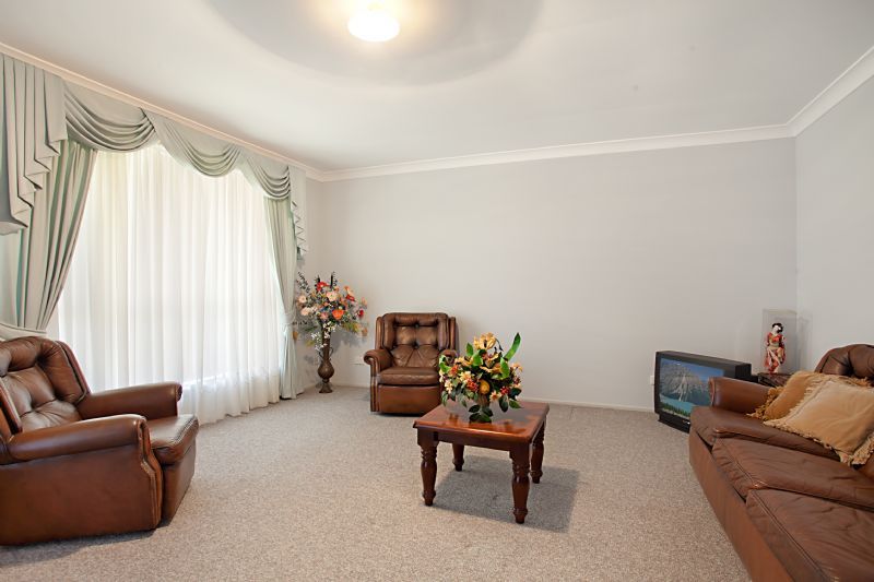 ABERGLASSLYN, NSW 2320