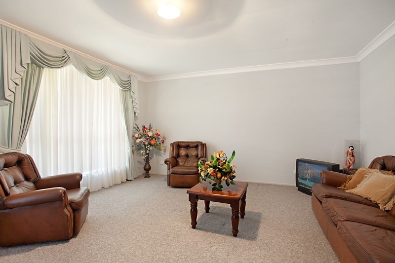 ABERGLASSLYN, NSW 2320
