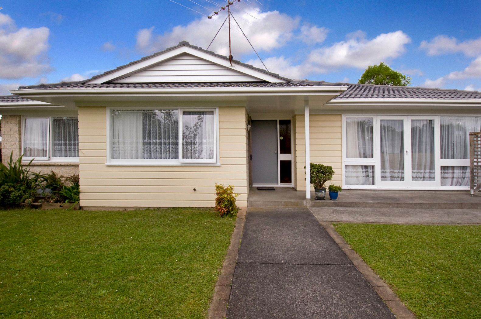 1/49 Meadway, SUNNYHILLS, Manukau City