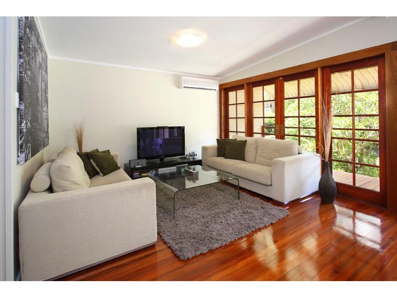 13 Kenton Street, CHAPEL HILL QLD 4069