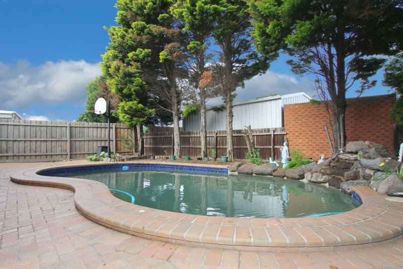 23 Kellaway Crescent, MILL PARK, VIC 3082