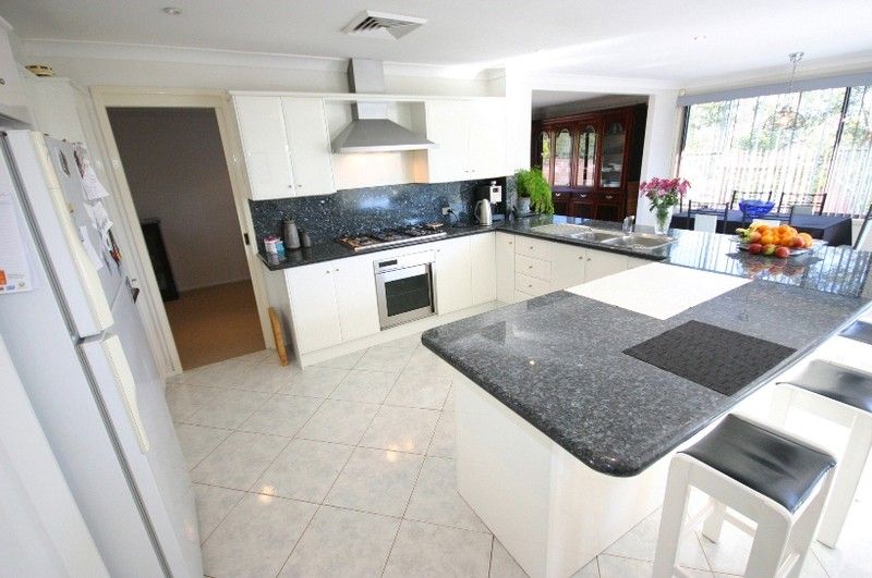 23 Hall Drive, MENAI, NSW 2234