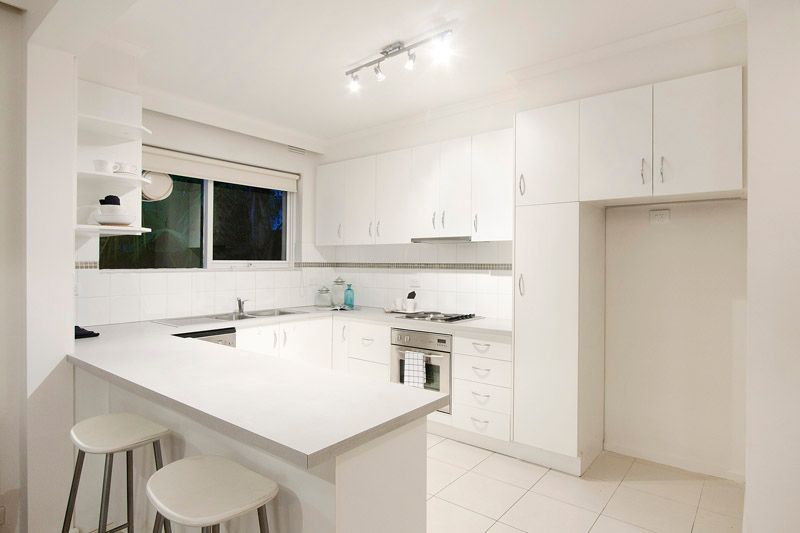 4/33 Toolambool Road, CARNEGIE, VIC 3163