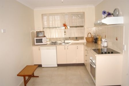 2 Kyamba Close, SAN REMO, NSW 2262