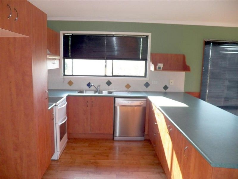 1 Ironbark Avenue, GLADSTONE, QLD 4680