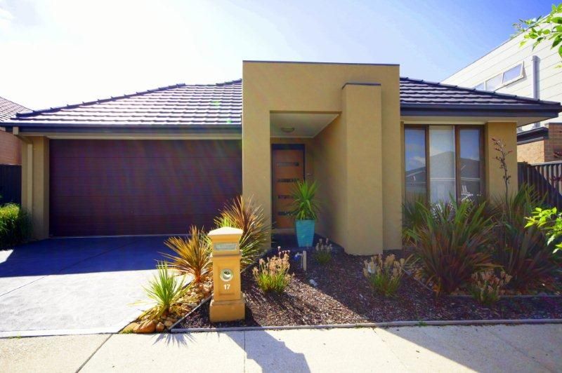 17 Wembley Circuit, PAKENHAM, VIC 3810