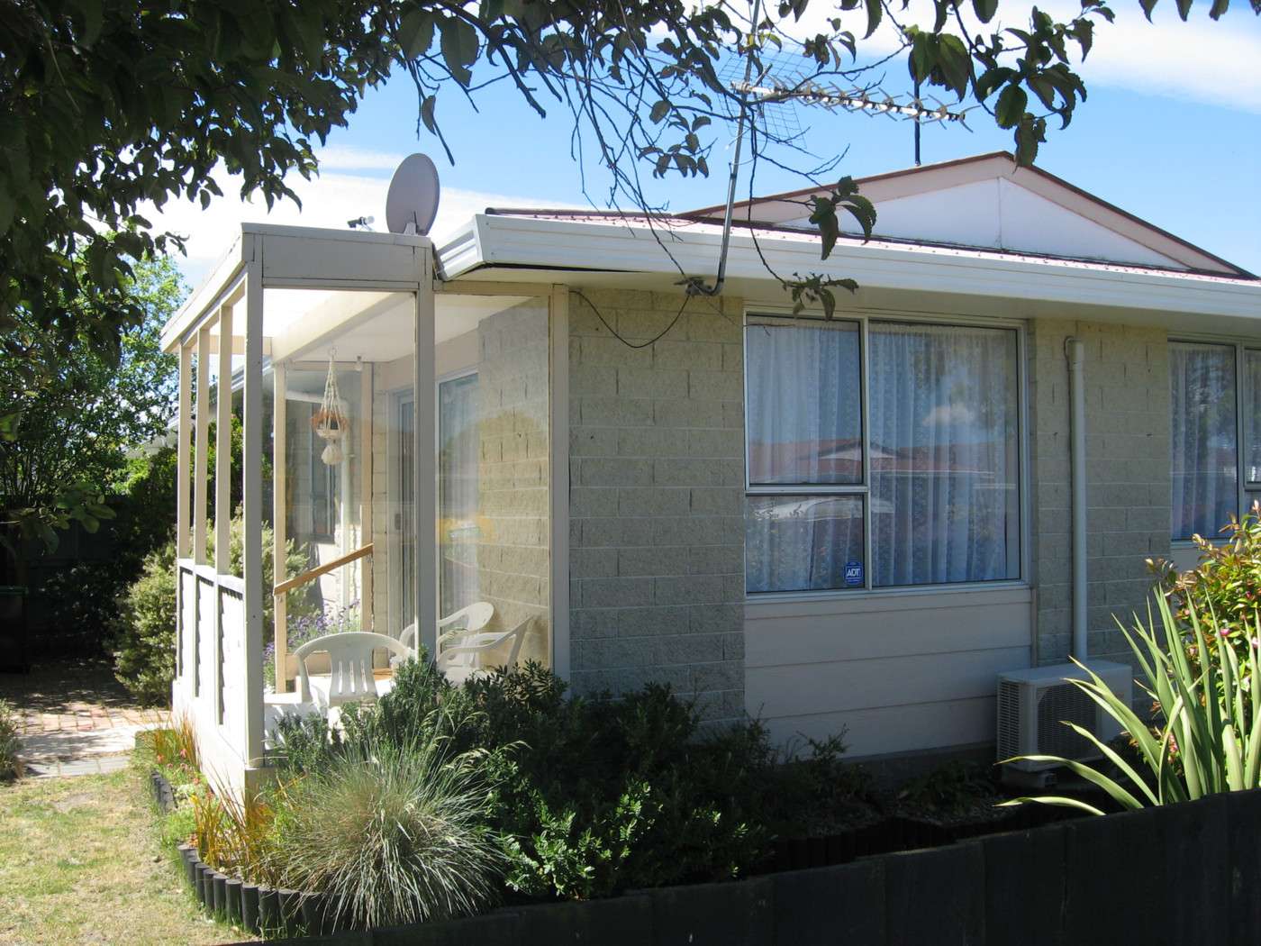 8A Tamarisk Place photo 0