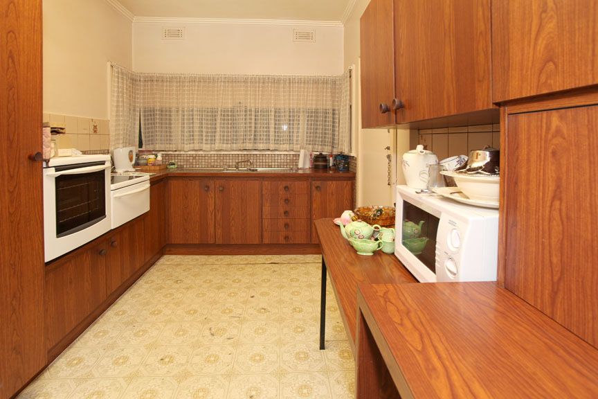 10 Johns Street, UPPER FERNTREE GULLY, VIC 3156