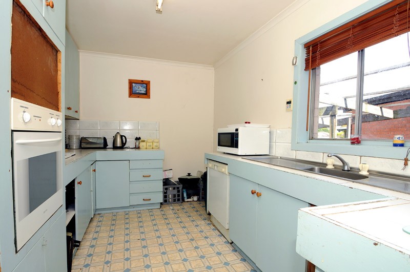 32 Loretto Avenue, FERNTREE GULLY, VIC 3156