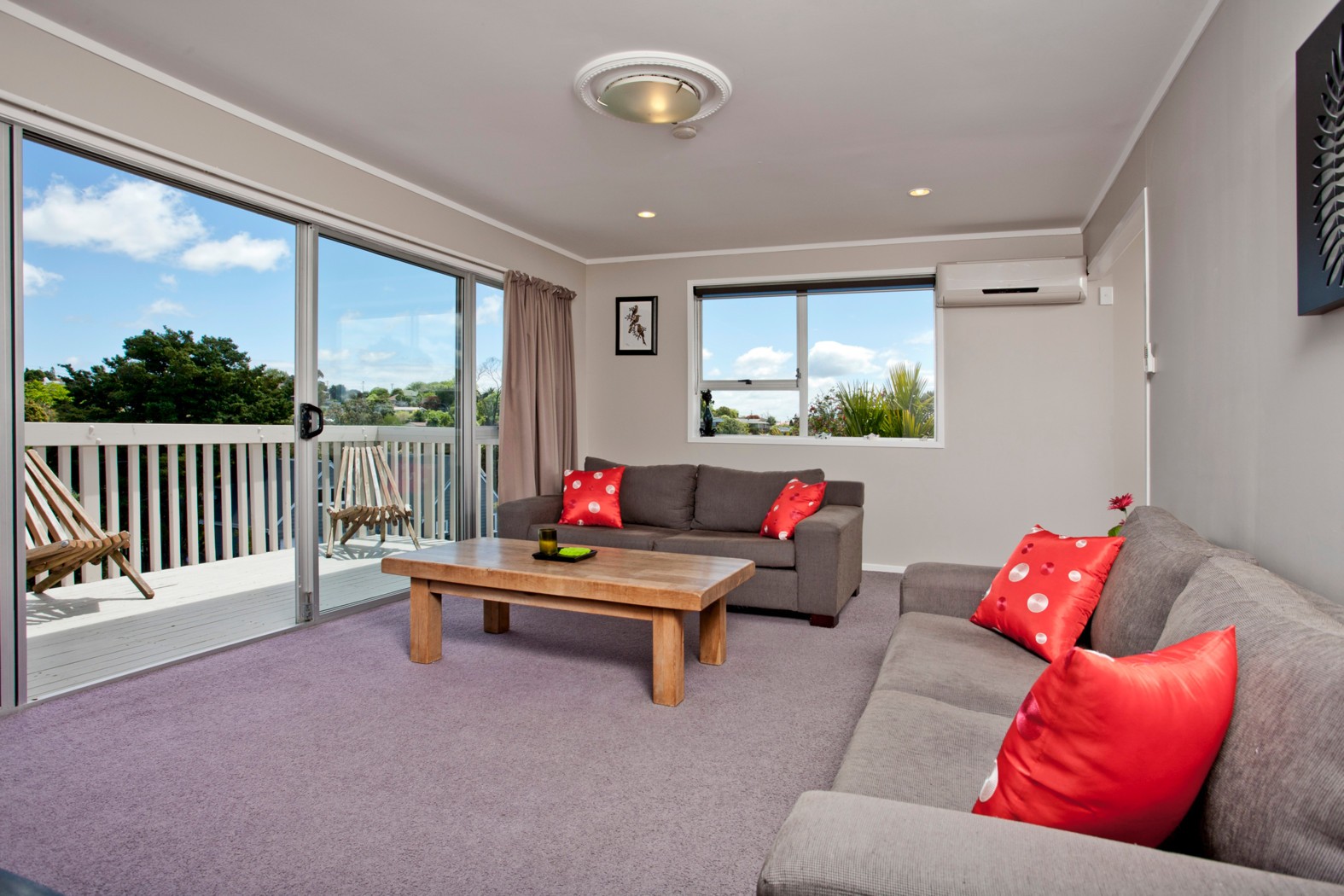 24 Abbeygate Street, BIRKDALE, North Shore City