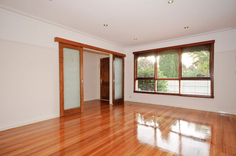 39 Fonteyn Drive, WANTIRNA SOUTH, VIC 3152