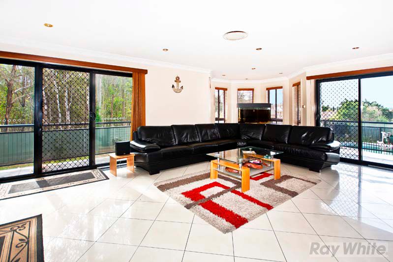 12  Thorpe Place, ABBOTSBURY, NSW 2176