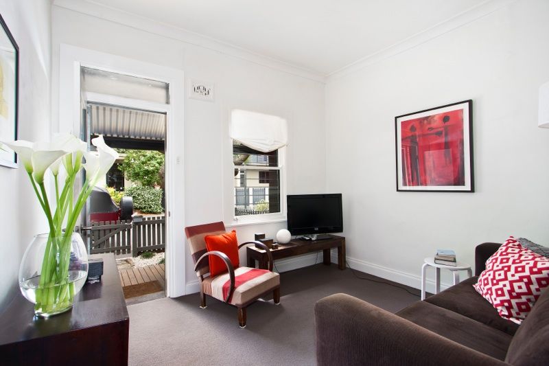 12 Flora Street, ERSKINEVILLE, NSW 2043