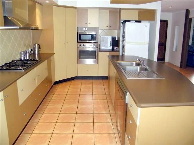 15 Sandringham Close, GLADSTONE CENTRAL, QLD 4680