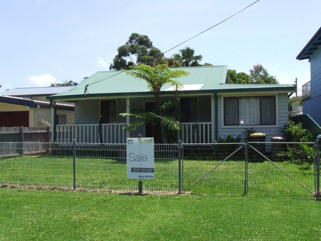 13 Princess Avenue, BURRILL LAKE NSW 2539
