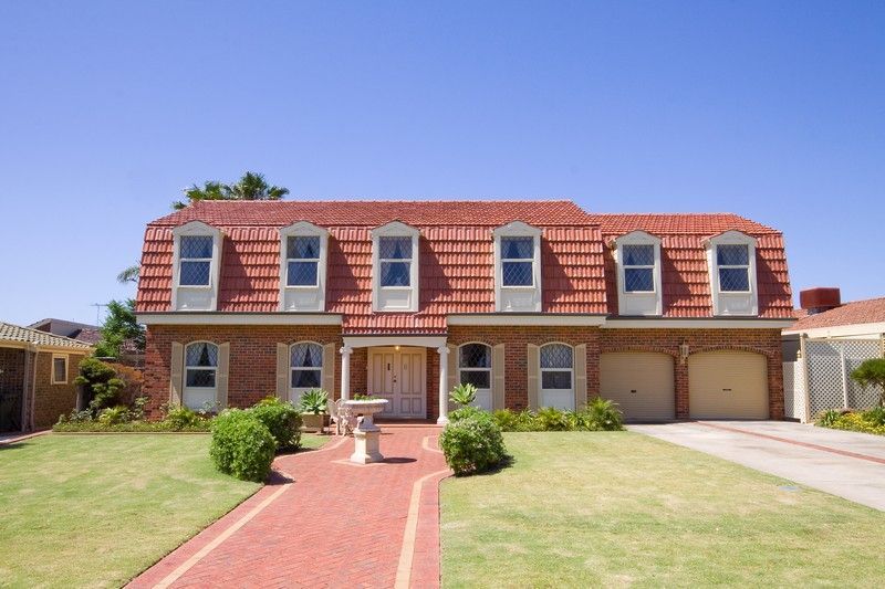 8  Martinique Court, WEST LAKES SA 5021