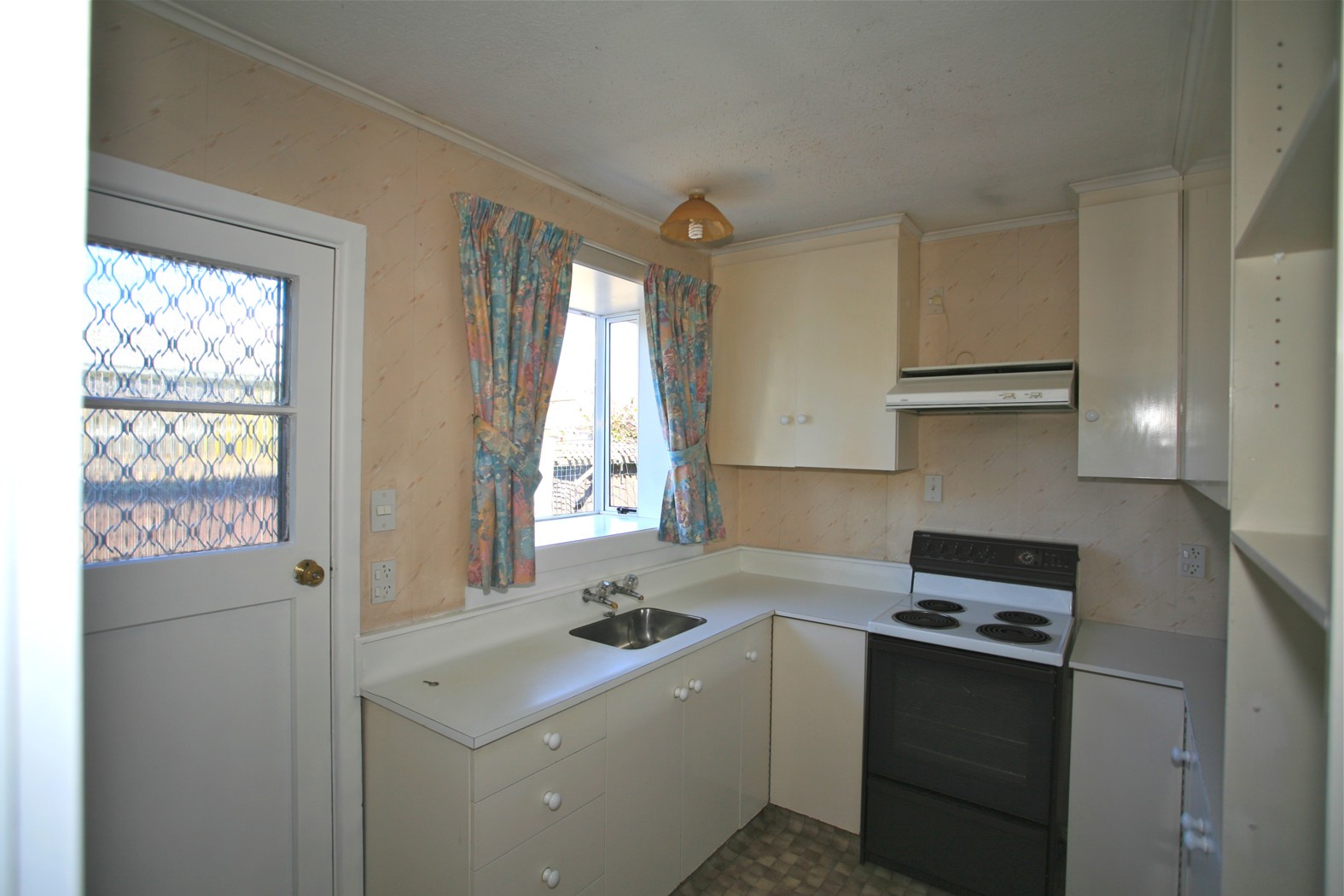2a/141 Clarence Street, Riccarton, Christchurch City