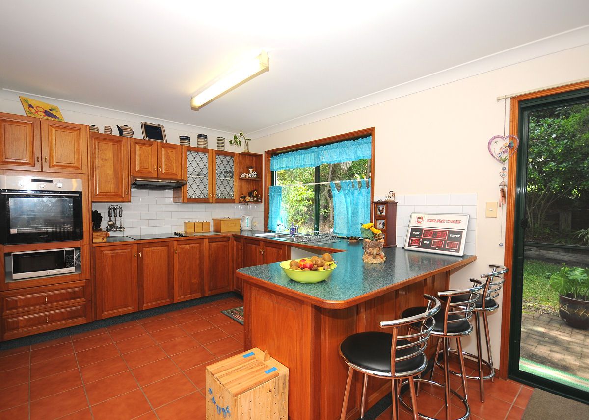 53 Hillcrest Aveune, SCARNESS, QLD 4655