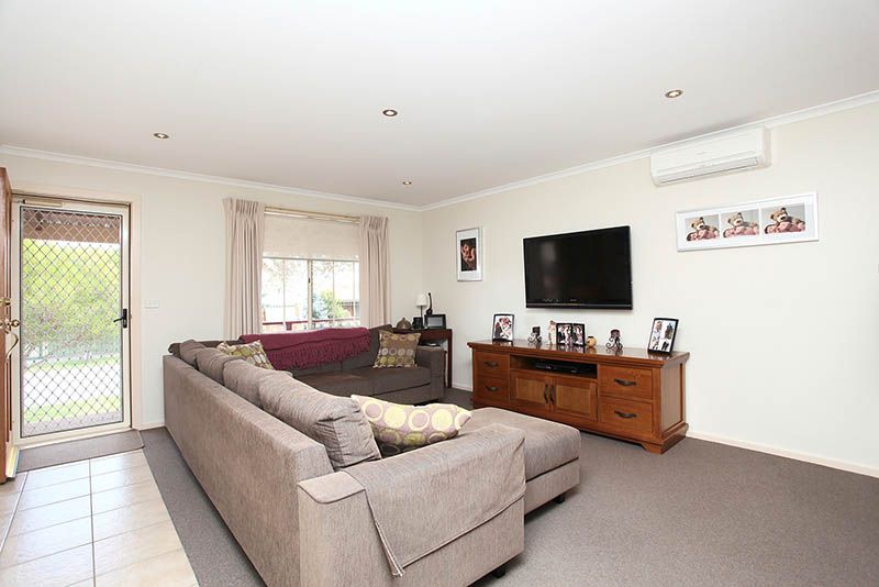 11 Garry Court, SOUTH MORANG, VIC 3752