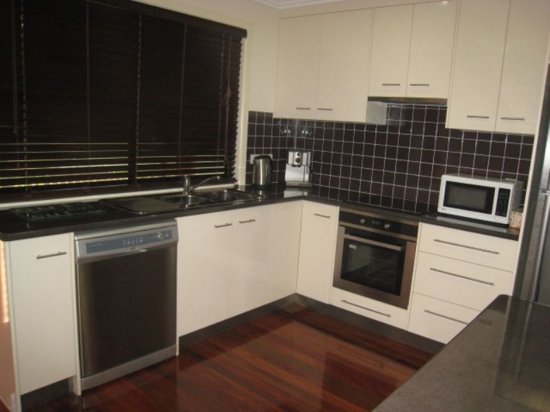 2A Paperbark Place, EMERALD, QLD 4720