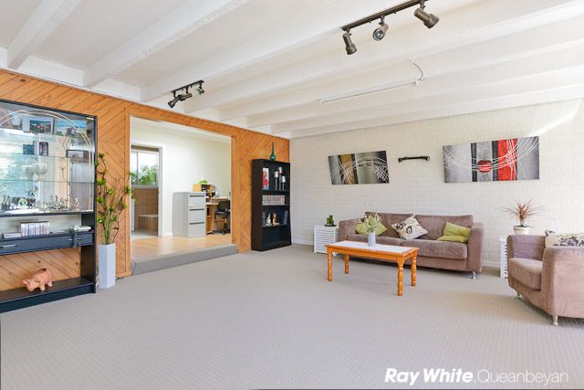 36 Christopher Crescent, QUEANBEYAN, NSW 2620