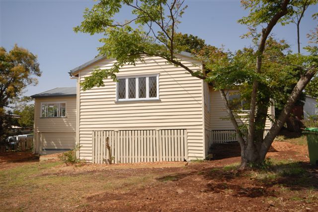 10 Seaton Street, SOUTH TOOWOOMBA, QLD 4350