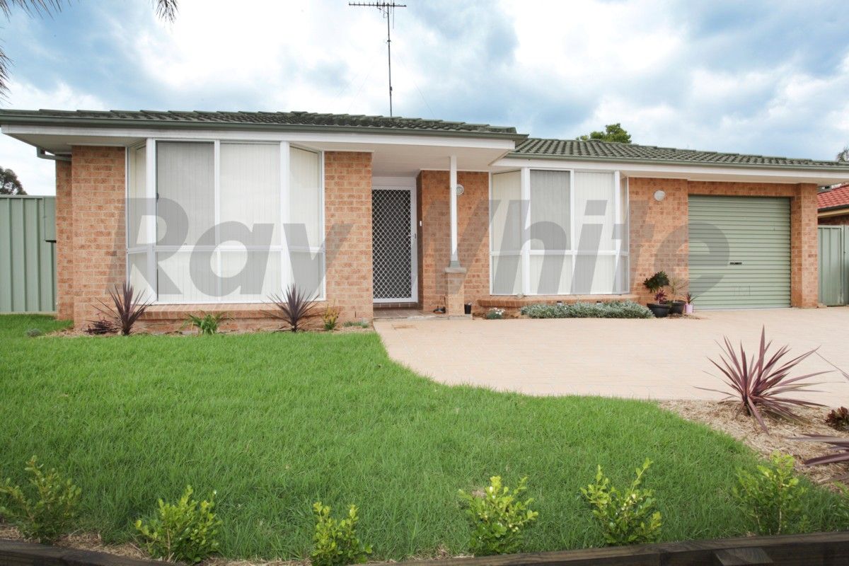 35 Buyu Road, GLENMORE PARK, NSW 2745