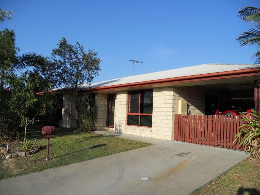 9 Culloden Place, BEACONSFIELD QLD 4740