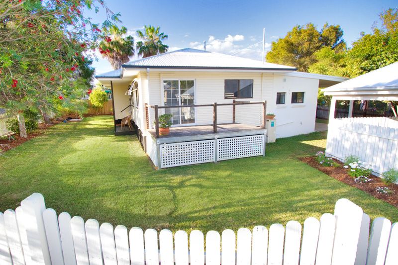 60 Hall Avenue, CORINDA QLD 4075