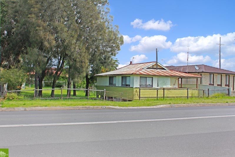 69 Pur Pur Avenue, LAKE ILLAWARRA NSW 2528