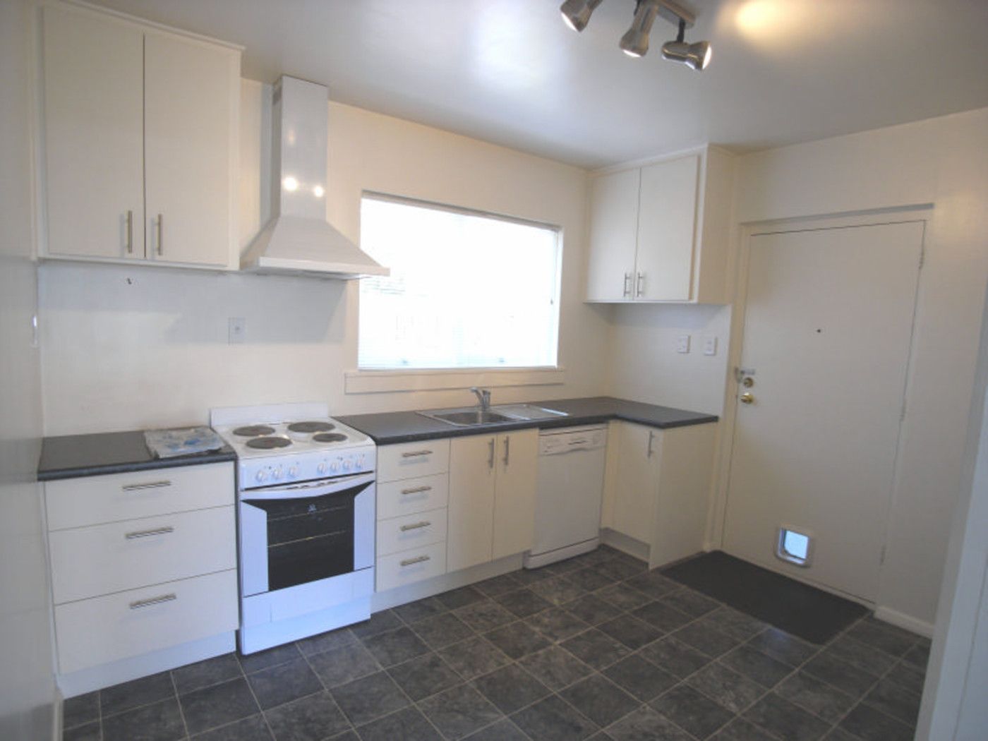 3/101 Carlton Mill Road, MERIVALE, Christchurch City