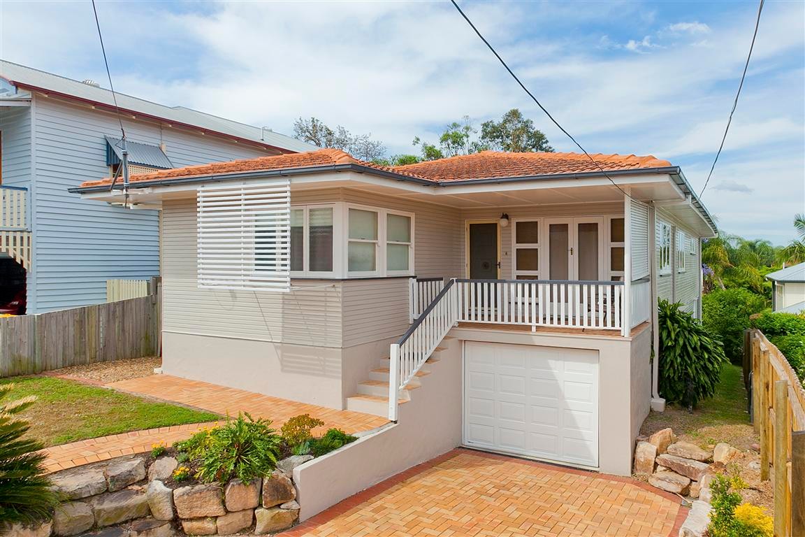 16 Susan Street, GREENSLOPES, QLD 4120