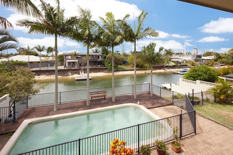 13 Poinciana Boulevard, BROADBEACH WATERS QLD 4218