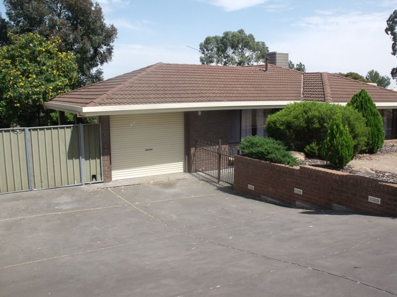 14 Gooronga Drive, CRAIGMORE, SA 5114