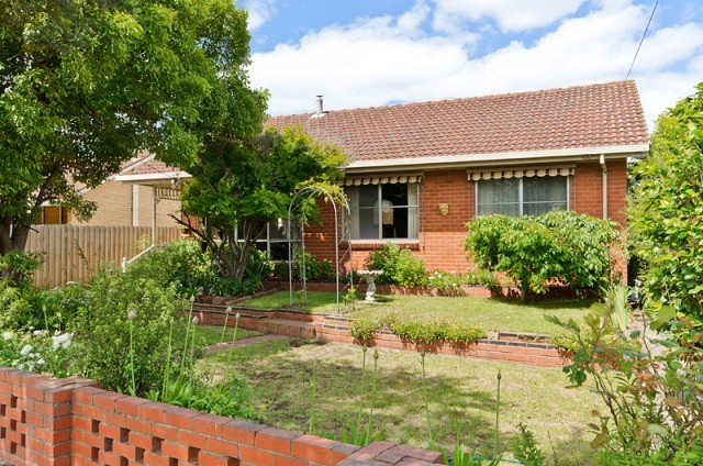 29 Hitchcock Street, BREAKWATER, VIC 3219