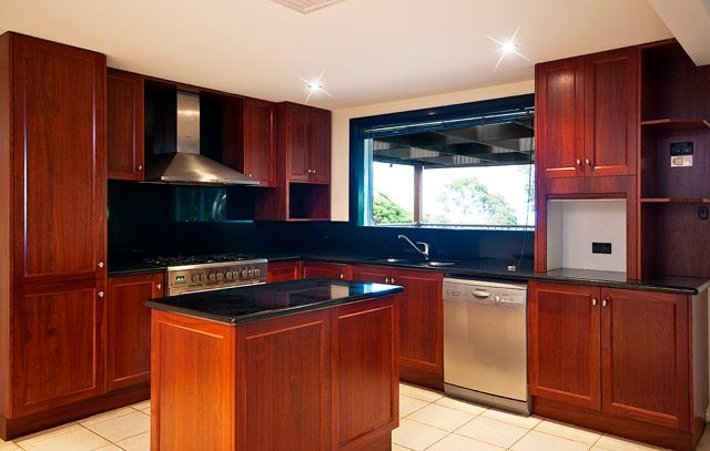 25 The Crescent, FERNTREE GULLY, VIC 3156