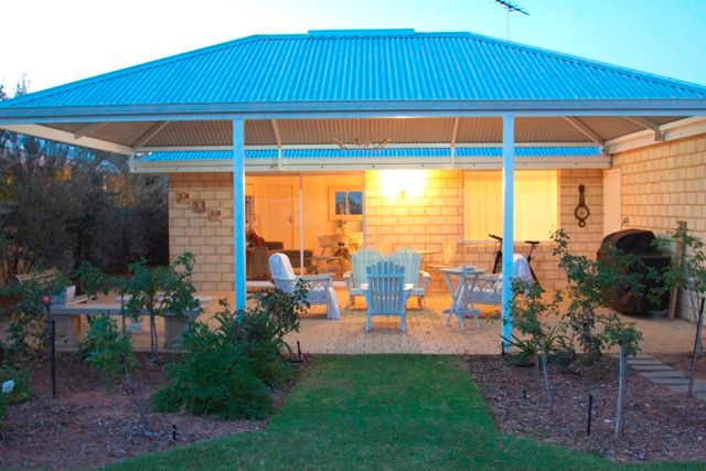 2 Bishops Court, BERESFORD, WA 6530