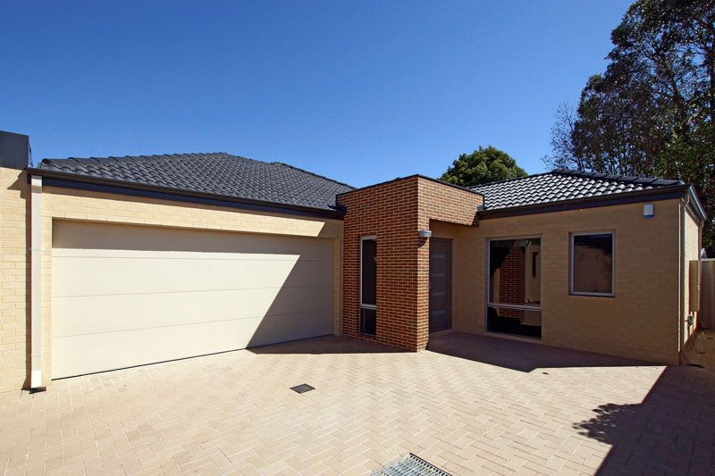 21 Lovegrove Way, MORLEY WA 6062