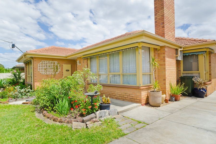 11 Broadmeadows Road, TULLAMARINE, VIC 3043