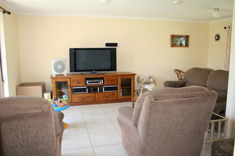 4 Clives Circuit, CURRUMBIN WATERS, QLD 4223