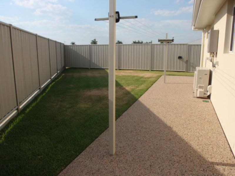 1/10 Wright Street, EMERALD, QLD 4720