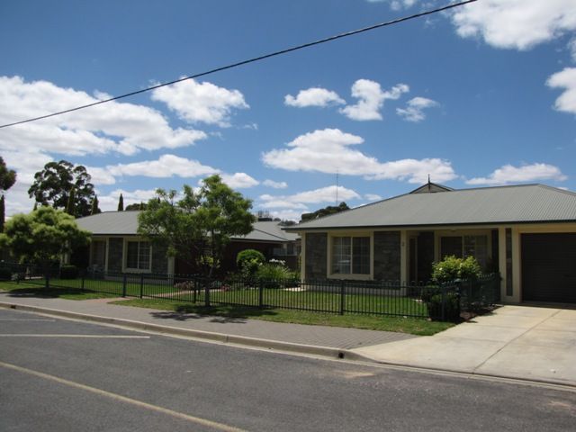 7-9 Anzac Crescent, LOXTON, SA 5333