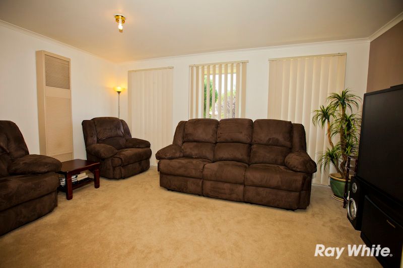 69 Simon Drive, PAKENHAM, VIC 3810