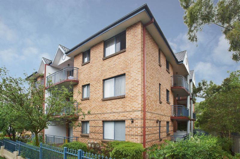 12 Hassall Street, WESTMEAD NSW 2145