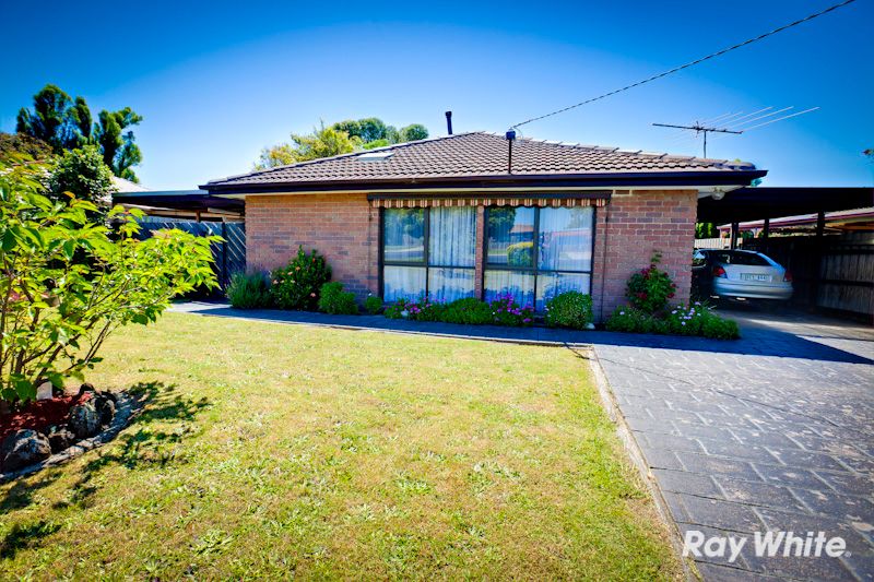 98  Racecourse Road, PAKENHAM, VIC 3810