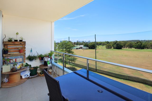 1 Mungar Street, MAROOCHYDORE QLD 4558