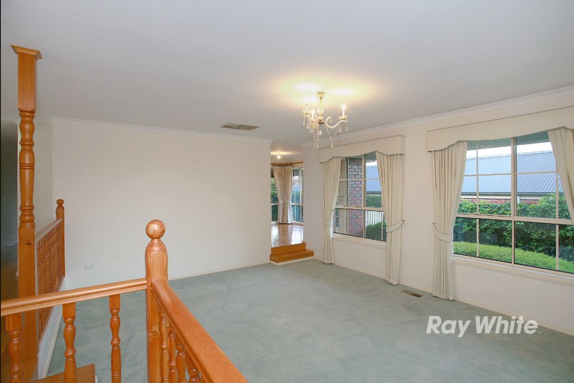 17 Brent Close, BERWICK, VIC 3806