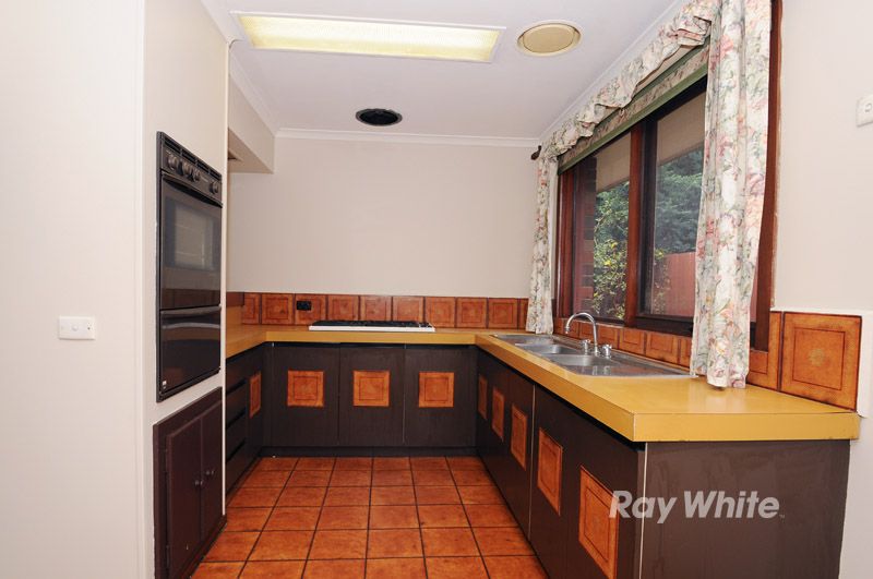 27 Shetland Drive, WANTIRNA, VIC 3152