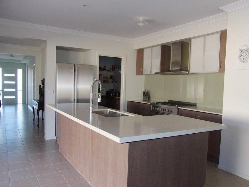 22 Arnolds Creek Blv, MELTON WEST, VIC 3337